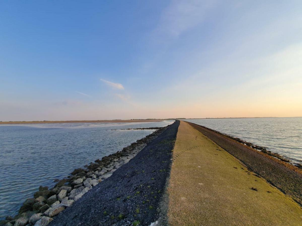 Wadsuper vakantiewoning Paesens Moddergat aan de Waddenzee Buitenkant foto